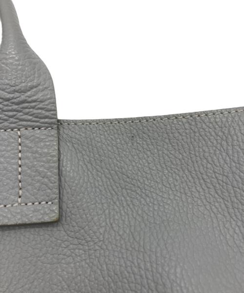 IACUCCI（イアクッチ）IACUCCI (イアクッチ) オペラ M CERVO/STAMPA INTERNA グレーの古着・服飾アイテム