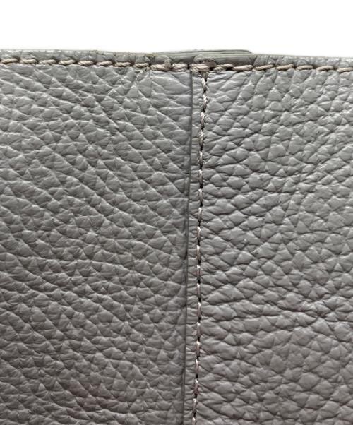 IACUCCI（イアクッチ）IACUCCI (イアクッチ) オペラ M CERVO/STAMPA INTERNA グレーの古着・服飾アイテム