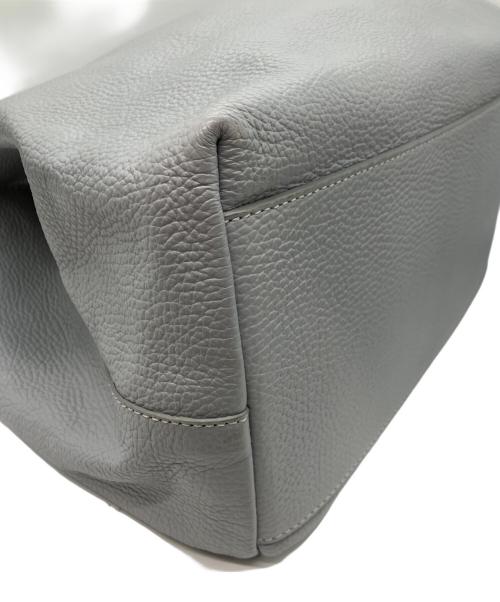 IACUCCI（イアクッチ）IACUCCI (イアクッチ) オペラ M CERVO/STAMPA INTERNA グレーの古着・服飾アイテム