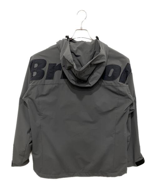 F.C.R.B.（エフシーレアルブリストル）F.C.R.B. (エフシーレアルブリストル) BIG LOGO WARM UP JACKET グレー サイズ:M 未使用品の古着・服飾アイテム