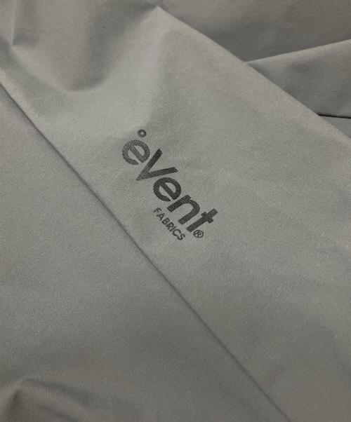 F.C.R.B.（エフシーレアルブリストル）F.C.R.B. (エフシーレアルブリストル) BIG LOGO WARM UP JACKET グレー サイズ:M 未使用品の古着・服飾アイテム