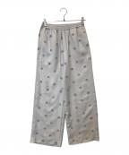 emmi atelierエミアトリエ）の古着「フラワーエンブロイダリーウエストゴムパンツ 13WFP255050」｜ライトグレー