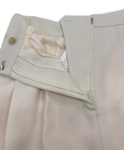 CLANE（クラネ）CLANE (クラネ) FRONT SLIT TUCK SKIRT アイボリーの古着・服飾アイテム