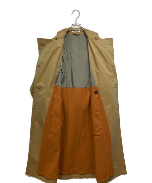 AURALEE（オーラリー）AURALEE (オーラリー) FINX CHAMBRAY BIG TRENCH COAT ベージュの古着・服飾アイテム