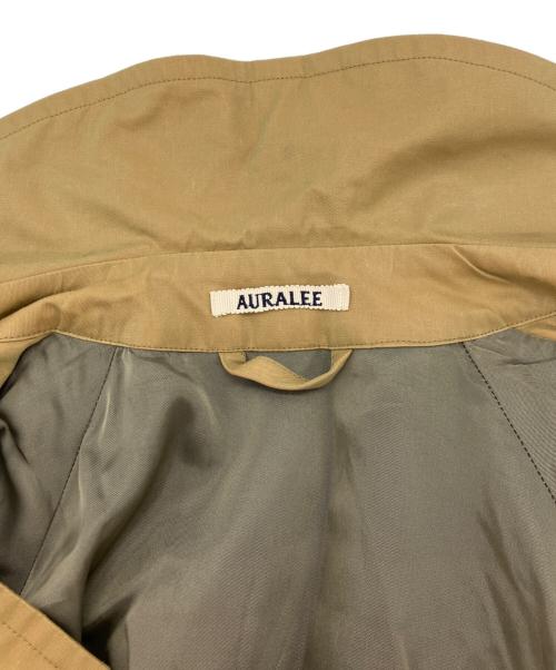 AURALEE（オーラリー）AURALEE (オーラリー) FINX CHAMBRAY BIG TRENCH COAT ベージュの古着・服飾アイテム