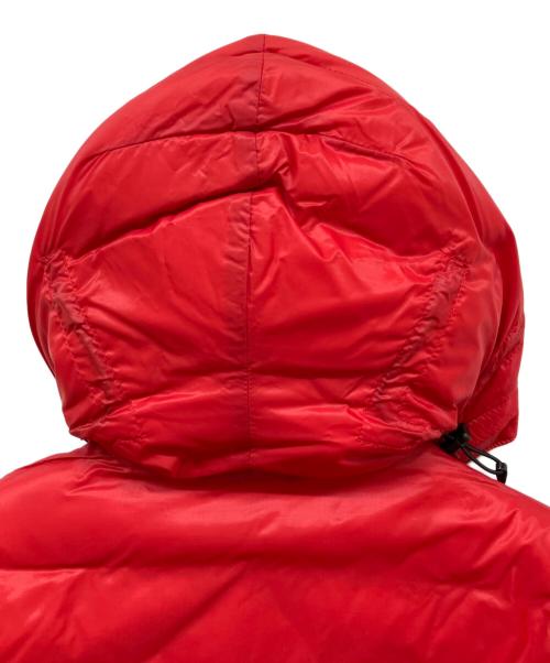 CANADA GOOSE（カナダグース）CANADA GOOSE (カナダグース) Camp Hooded Jacket レッド サイズ:Sの古着・服飾アイテム