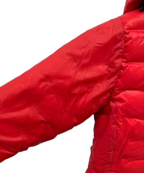 CANADA GOOSE（カナダグース）CANADA GOOSE (カナダグース) Camp Hooded Jacket レッド サイズ:Sの古着・服飾アイテム