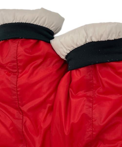 CANADA GOOSE（カナダグース）CANADA GOOSE (カナダグース) Camp Hooded Jacket レッド サイズ:Sの古着・服飾アイテム