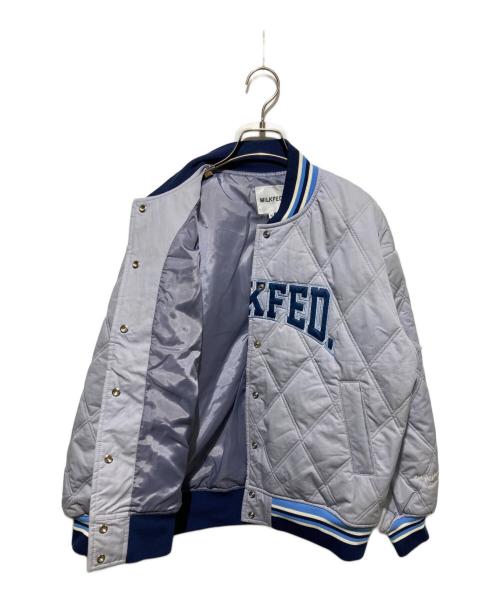MILK FED.（ミルクフェド）MILK FED. (ミルクフェド) SATIN LOGO PATCH QUILTED JACKET ブルー サイズ:Mの古着・服飾アイテム