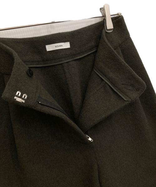 SCEARN（セアン）SCEARN (セアン) WOOL REVER Tuck Pants ブラウン サイズ:36の古着・服飾アイテム