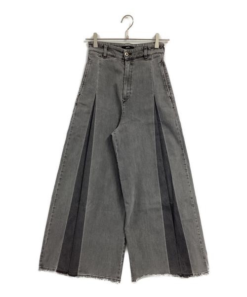 DIESEL（ディーゼル）DIESEL (ディーゼル) カットオフワイドデニムパンツ　DE-IZZY-LONG-P　00ECALA6002BF03　00ECALA6002BF03 グレー サイズ:W23の古着・服飾アイテム