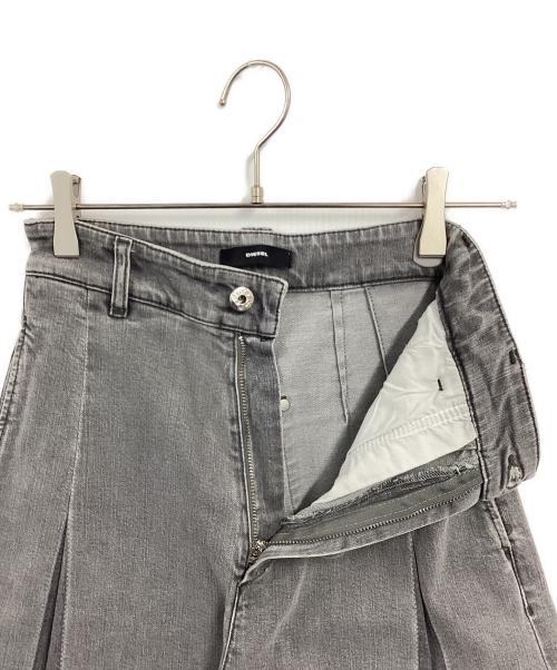 DIESEL（ディーゼル）DIESEL (ディーゼル) カットオフワイドデニムパンツ　DE-IZZY-LONG-P　00ECALA6002BF03　00ECALA6002BF03 グレー サイズ:W23の古着・服飾アイテム