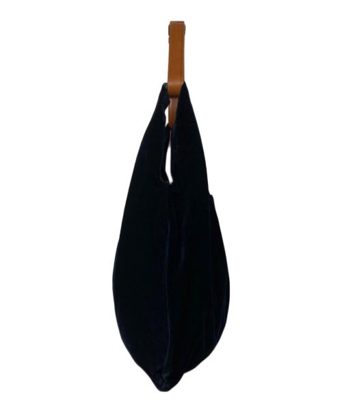 Maison Margiela（メゾンマルジェラ）Maison Margiela (メゾンマルジェラ) ベルベット ショルダーバッグ ネイビーの古着・服飾アイテム