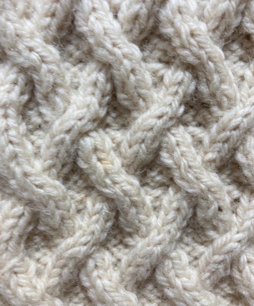 INVERALLAN（インバーアラン）INVERALLAN (インバーアラン) ケーブルニット ベージュ サイズ:ＦＲＥＥの古着・服飾アイテム