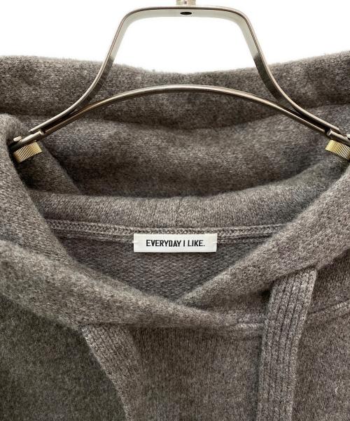 EVERYDAY I LIKE.（エヴリデイ アイ ライク）EVERYDAY I LIKE. (エヴリデイ アイ ライク) Knitted フーディー ブラウン サイズ:Freeの古着・服飾アイテム