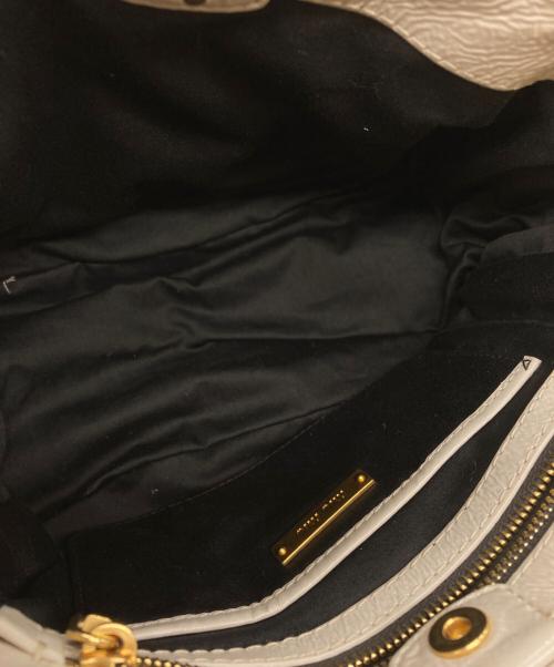 MIU MIU（ミュウミュウ）MIU MIU (ミュウミュウ) マテラッセ 2WAYバッグ アイボリー サイズ:下記参照の古着・服飾アイテム