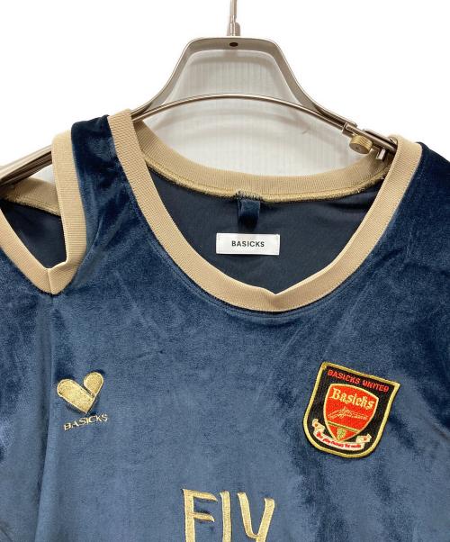 BASICKS（ベイシックス）BASICKS (ベイシックス) マイクロ カットアウト フットボールシャツ ネイビー サイズ:Ｓの古着・服飾アイテム