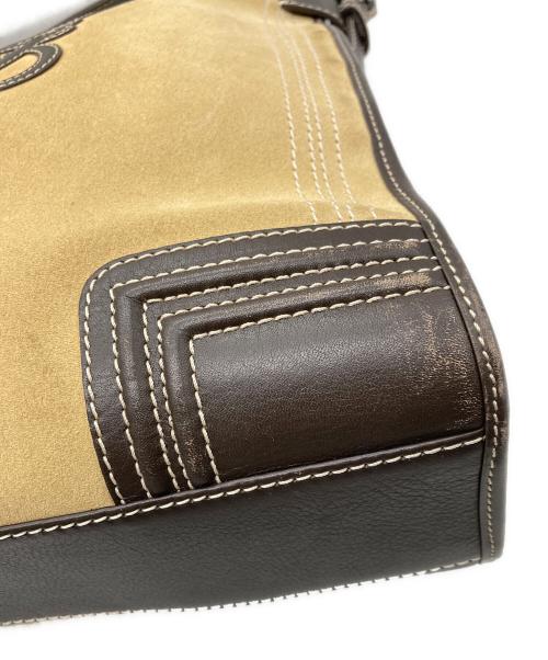 LOEWE（ロエベ）LOEWE (ロエベ) アナグラム スウェードショルダーバッグ ベージュの古着・服飾アイテム