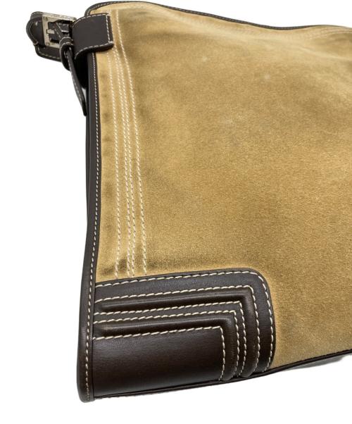 LOEWE（ロエベ）LOEWE (ロエベ) アナグラム スウェードショルダーバッグ ベージュの古着・服飾アイテム