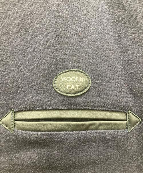 FAT（エフエーティー）FAT (エフエーティー) skookum (スクーカム) スタジャン ネイビー サイズ:JUMBOの古着・服飾アイテム