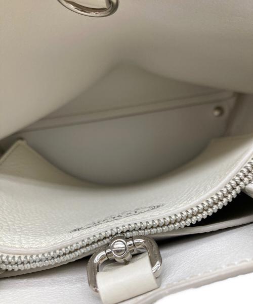 TOD'S（トッズ）TOD'S (トッズ) Tタイムレス ミニ 2WAY トートバッグ アイボリー サイズ:-の古着・服飾アイテム