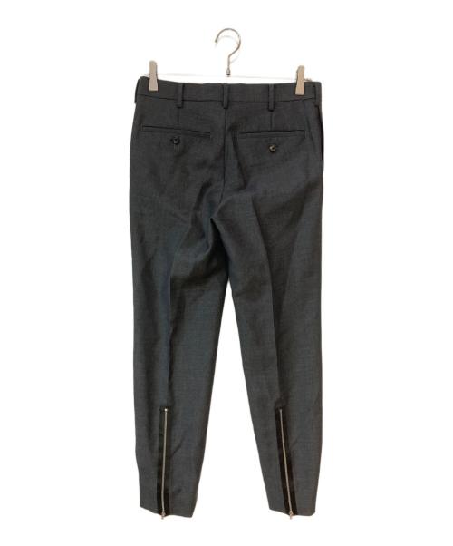 UNDERCOVER（アンダーカバー）UNDERCOVER (アンダーカバー) 後ろ裾ZIP スリムスラックス チャコールグレー サイズ:2の古着・服飾アイテム