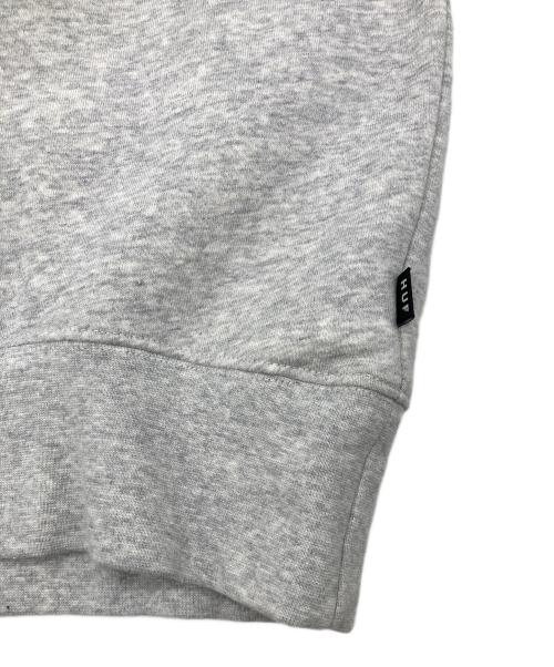 HUF（ハフ）HUF (ハフ) HOME TEAM CREWNECK グレー サイズ:Sの古着・服飾アイテム
