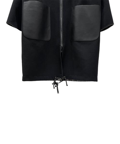FENDI（フェンディ）FENDI (フェンディ) ファーフード付き ズッカ FF柄 リバーシブルコート ブラック/ベージュ サイズ:40の古着・服飾アイテム