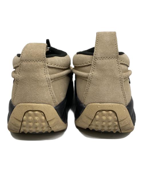 NIKE ACG（ナイキエーシージー）NIKE ACG (ナイキエーシージー) IZY MOCCASIN ローカットスニーカー ベージュ サイズ:27.5cmの古着・服飾アイテム
