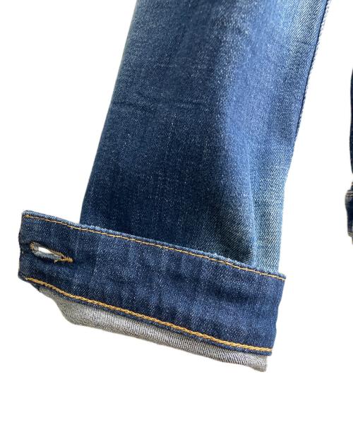 DSQUARED2（ディースクエアード）DSQUARED2 (ディースクエアード) ウォッシュド/クラッシュ加工・バックマルチプリント付きデニムジャケット インディゴ サイズ:46の古着・服飾アイテム