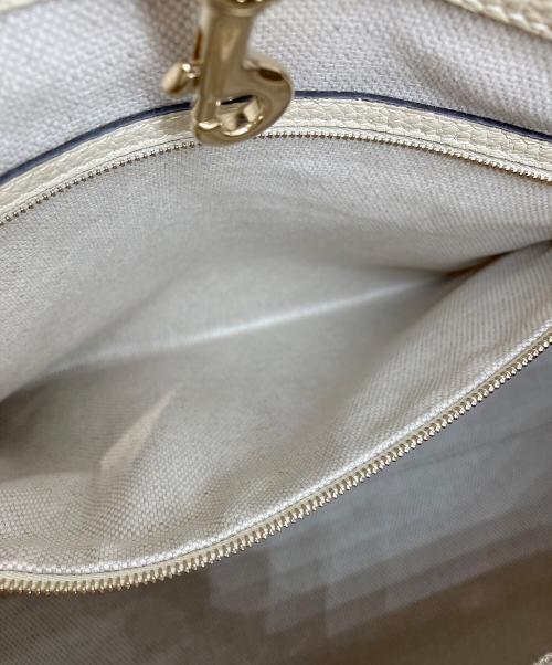 GUCCI（グッチ）GUCCI (グッチ) チェーントートバッグ オフホワイトの古着・服飾アイテム