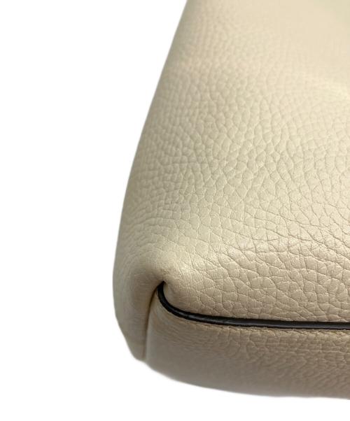 GUCCI（グッチ）GUCCI (グッチ) チェーントートバッグ オフホワイトの古着・服飾アイテム