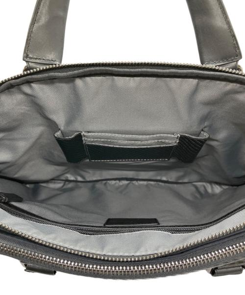 TUMI（トゥミ）TUMI (トゥミ) Thornberry triple compartment brief ブラックの古着・服飾アイテム
