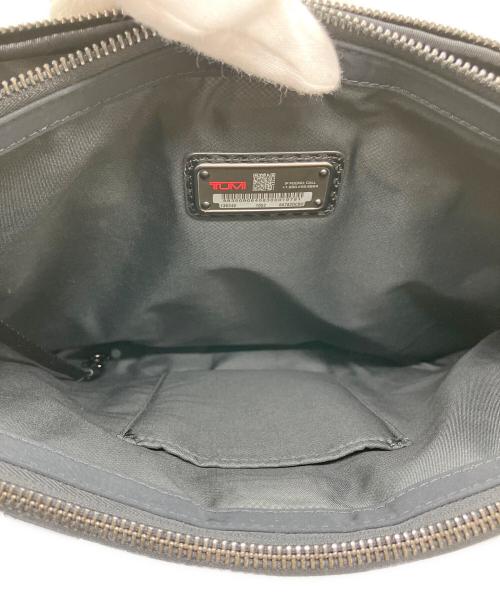 TUMI（トゥミ）TUMI (トゥミ) Thornberry triple compartment brief ブラックの古着・服飾アイテム