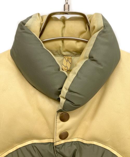 RockyMountainFeatherBed（ロッキーマウンテンフェザーベッド）RockyMountainFeatherBed (ロッキーマウンテンフェザーベッド) レザーヨークダウンベスト カーキ サイズ:38の古着・服飾アイテム