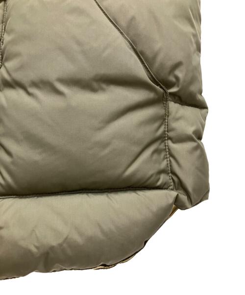 RockyMountainFeatherBed（ロッキーマウンテンフェザーベッド）RockyMountainFeatherBed (ロッキーマウンテンフェザーベッド) レザーヨークダウンベスト カーキ サイズ:38の古着・服飾アイテム