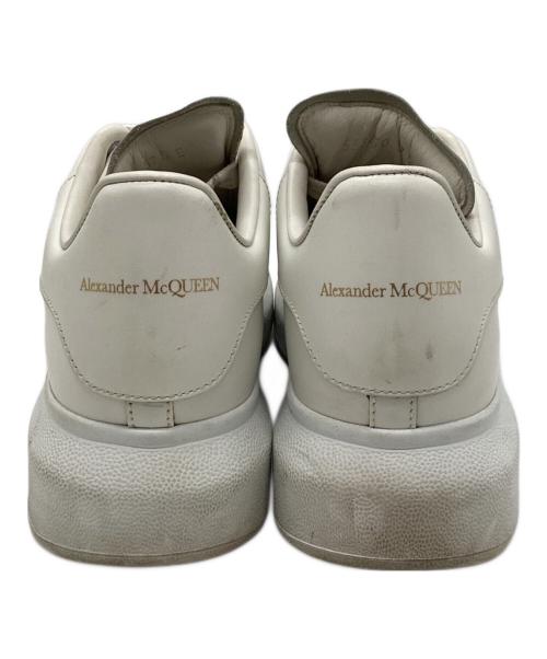 ALEXANDER McQUEEN（アレキサンダーマックイーン）ALEXANDER McQUEEN (アレキサンダーマックイーン) OVERSIZEDスニーカー ホワイト サイズ:37.5の古着・服飾アイテム