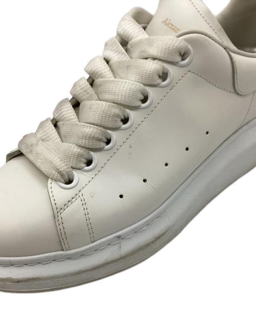 ALEXANDER McQUEEN（アレキサンダーマックイーン）ALEXANDER McQUEEN (アレキサンダーマックイーン) OVERSIZEDスニーカー ホワイト サイズ:37.5の古着・服飾アイテム