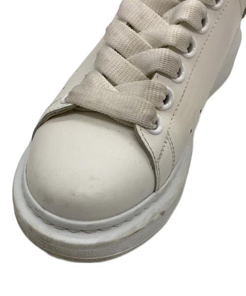 ALEXANDER McQUEEN（アレキサンダーマックイーン）ALEXANDER McQUEEN (アレキサンダーマックイーン) OVERSIZEDスニーカー ホワイト サイズ:37.5の古着・服飾アイテム