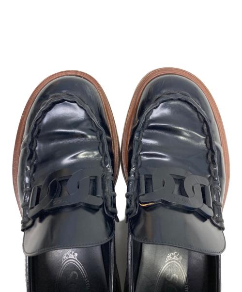 TOD'S（トッズ）TOD'S (トッズ) チェーンロゴローファー ブラック サイズ:37の古着・服飾アイテム