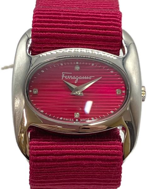 Salvatore Ferragamo（サルヴァトーレ フェラガモ）Salvatore Ferragamo (サルヴァトーレ フェラガモ) 腕時計 レッドの古着・服飾アイテム