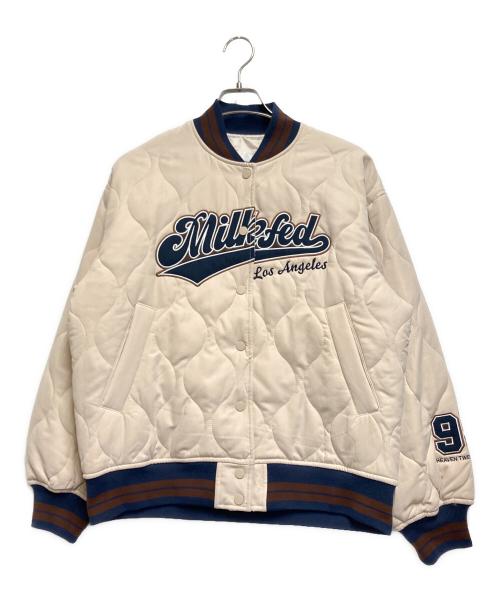 MILK FED.（ミルクフェド）MILK FED. (ミルクフェド) LOGO PATCH QUILTED JACKET ベージュ サイズ:Mの古着・服飾アイテム