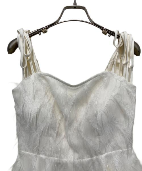 M ME EME（エムミーエメ）M me eme (エムミーエメ) フェザーキャミソールワンピース ホワイト サイズ:FREEの古着・服飾アイテム