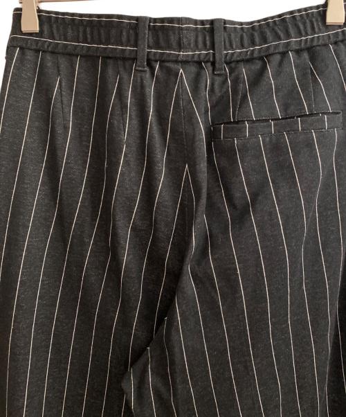 masu（エムエーエスユー）MASU (エムエーエスユー) CLASSIC EASY TROUSERS ブラック×ホワイト サイズ:46の古着・服飾アイテム