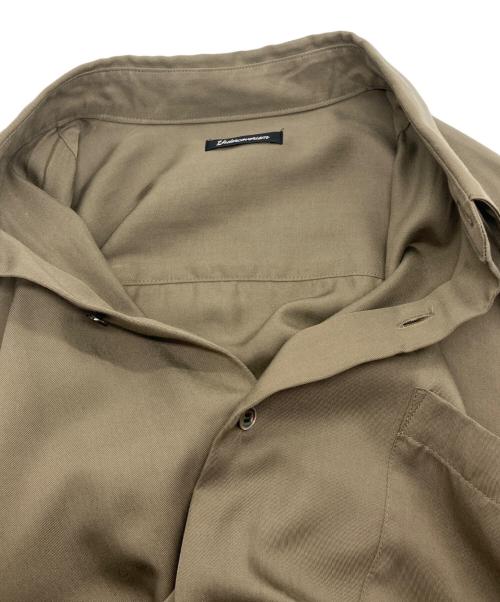 UNDERCOVERISM（アンダーカバーイズム）UNDERCOVERISM (アンダーカバーイズム) 変形ポケットシャツ　	22AW ベージュ サイズ:1の古着・服飾アイテム