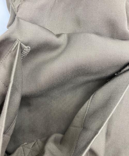 UNDERCOVERISM（アンダーカバーイズム）UNDERCOVERISM (アンダーカバーイズム) 変形ポケットシャツ　	22AW ベージュ サイズ:1の古着・服飾アイテム