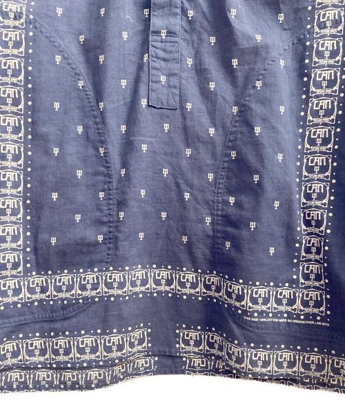 UNDERCOVER（アンダーカバー）UNDERCOVER (アンダーカバー) CAN (キャン・グループ) Cローン プルオーバーシャツ ブルー×ホワイト サイズ:2の古着・服飾アイテム