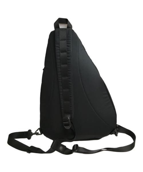 DESCENTE ALLTERRAIN（デザイント オルテライン）DESCENTE ALLTERRAIN (デザイント オルテライン) スリングバッグ ブラックの古着・服飾アイテム