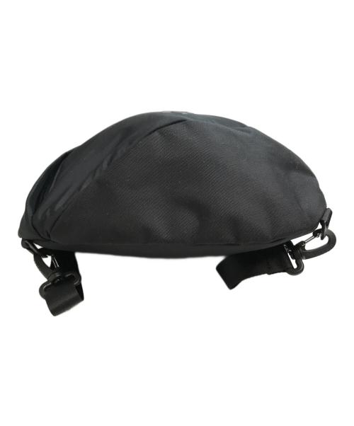 DESCENTE ALLTERRAIN（デザイント オルテライン）DESCENTE ALLTERRAIN (デザイント オルテライン) スリングバッグ ブラックの古着・服飾アイテム