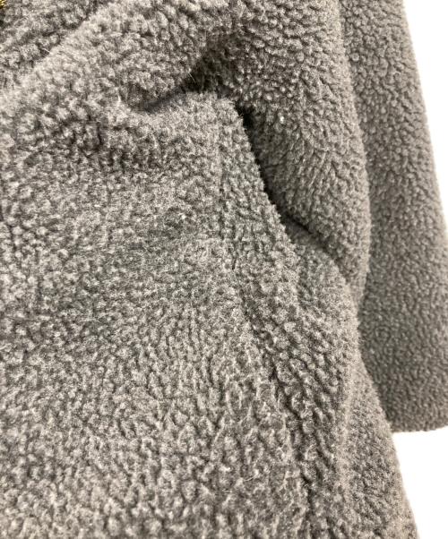 TAION（タイオン）TAION (タイオン) UNFILO (アンフィーロ) リバーシブルボアダウン グレー サイズ:Mの古着・服飾アイテム